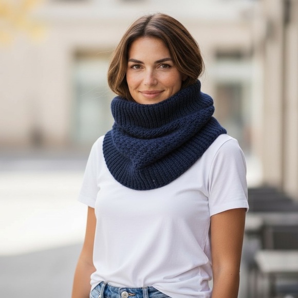 lululemon athletica Accessories - Lululemon Navy Blue Alpaca & Wool Blend Snood